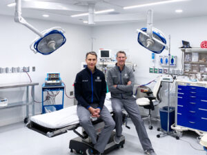 Top DC Plastic Surgeons Dr. Bruno & Dr. Brown in operation room